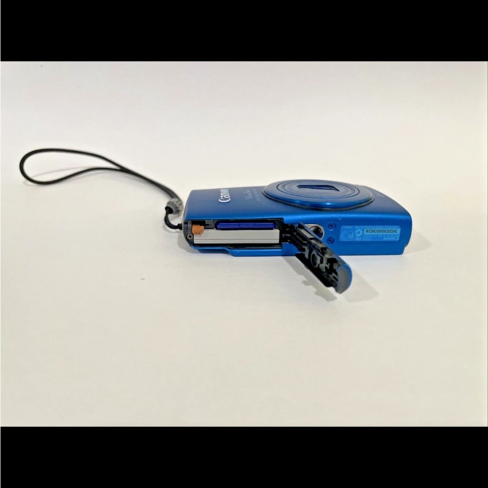 Canon PowerShot Blue Digital Camera - Picture 7 of 8